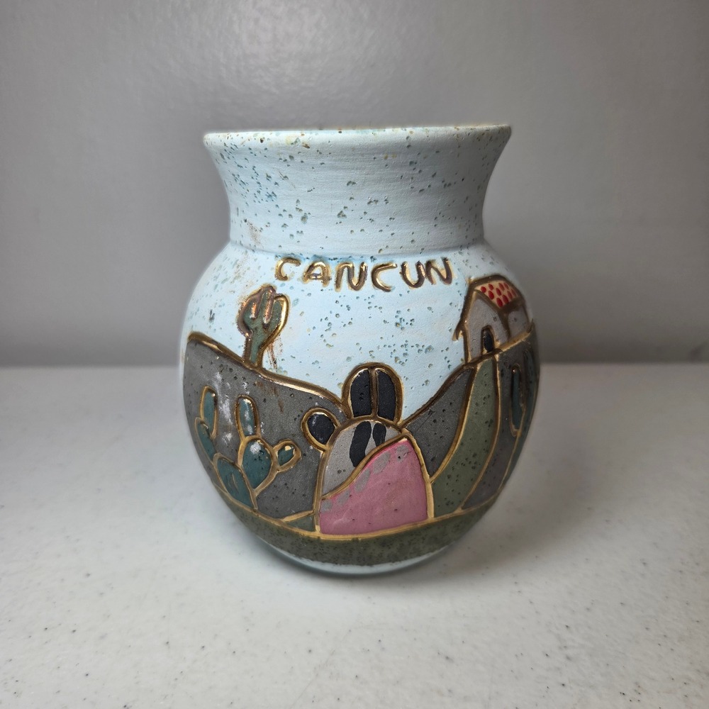 Cancun Gardiel Mexico Pottery 5 Inch Clay Vase 1994 Handcrafted Folk Art Desert